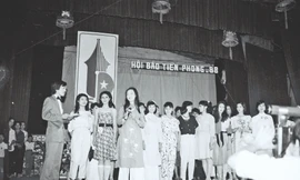 Những người đẹp tham dự cuộc thi Hoa hậu Hội báo Tiền Phong