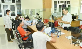 Sắp xếp bộ máy cũng là cơ hội để cán bộ, công chức mạnh dạn bước ra khỏi khu vực công Ảnh: Đình Hòa 