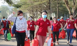 Bình Dương dự toán chi 300 tỷ đồng lo Tết cho người lao động ảnh: H.C