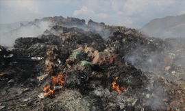 Bãi rác ở Lâm Hà cháy suốt 2 tháng qua 