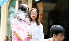 Tỷ lệ học sinh nữ hút thuốc lá ngày càng nhiều Ảnh: Internet 