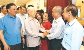 Tổng Bí thư Nguyễn Phú Trọng tiếp xúc cử tri Hà Nội trước kỳ họp Quốc hội ảnh: TTXVN