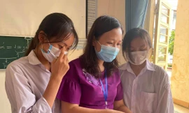 Thiếu giáo viên khiến các trường gặp nhiều khó khăn trong dạy học 