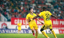 HAGL đang chơi rất thăng hoa dưới sự dẫn dắt của HLV Kiatisuk Senamuang ảnh: Viên Viên 