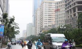 Ai chịu sai phạm “nâng tầng” tại đường Lê Văn Lương? Ảnh: Như Ý