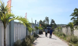 Con đường vào nhà văn hóa thôn Tuyết Diêm 3 được mở rộng nhờ ông Nguyễn Binh hiến đất Ảnh: Nguyễn Ngọc 