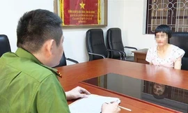 Công an huyện Kim Thành (Hải Dương) làm việc với chị B.T.T.G 