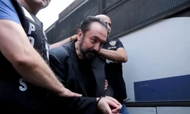 Oktar bị kết án 1.075 năm tù