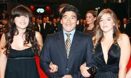 'Cậu bé vàng' Maradona lên Facebook chửi… con