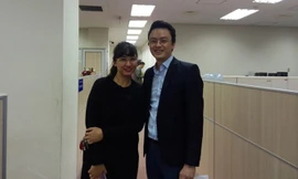 BTV Vân Anh và BTV Hữu Bằng trong giờ phút chia tay. Ảnh: HB.