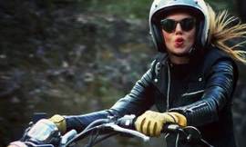 Sự quyến rũ 'chết người' của những nữ biker