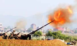 Mục kích đỏ trời hoả lực phòng không ba thứ quân
