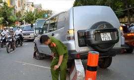 Xe chở tiền gặp nạn ở trung tâm Sài Gòn.