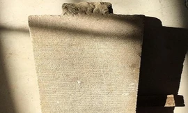 Phiến đá khắc hợp đồng thuê đất cổ ở Thổ Nhĩ Kỳ