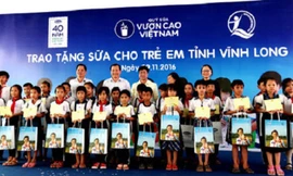Vinamilk tâm huyết với quỹ sữa 'Vươn cao Việt Nam'