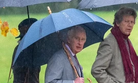 Chiếc ô duy nhất trên thế giới của Vua Charles