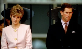 Công nương Diana từng nói Vua Charles yêu bà Camilla vô điều kiện