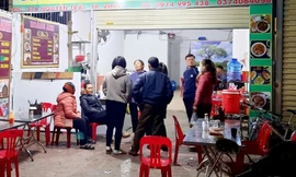 Bản tin 8H: Vợ chồng sốc nhập viện vì mất 1,4 tỷ đồng vừa vay ngân hàng