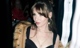 Mẫu nữ là người thừa kế gia tài tỷ USD của trùm dầu mỏ 