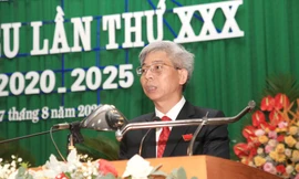 Bản tin 8H: Một huyện có bí thư xin nghỉ hưu trước tuổi, chủ tịch UBND chuyển công tác