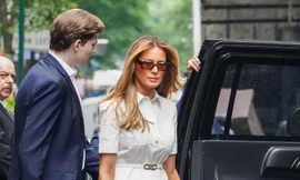Con trai ông Trump xuất hiện gây chú ý với chiều cao 2,01 m