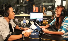 Thí sinh Top Model thử làm MC của Xone FM