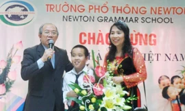 Đỗ Nhật Nam bình tĩnh động viên mẹ