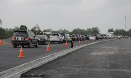 Phó Thủ tướng nói về việc giao thông tạm thời trên cao tốc Trung Lương – Mỹ Thuận