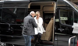 Beyonce chơi sang với Mercedes Van triệu đô