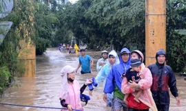 Học sinh mầm non được cứu khỏi lũ an toàn