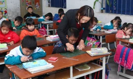 Giáo viên được hưởng chế độ Tết thấp nhất 500.000 đồng