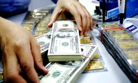 Vàng neo cao, USD bất ngờ giảm sâu. Ảnh minh hoạ: Internet