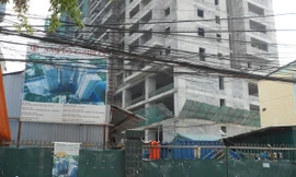 Hai công nhân bị sập giàn giáo đã tử vong