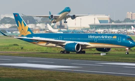 Cổ phiếu Vietnam Airlines bất ngờ bay cao