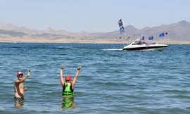 Phát hiện sinh vật ăn não người ở suối nước nóng