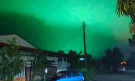 Phát hiện 'vầng sáng lạ' ở thị trấn biển Malaysia