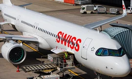 Khách chờ 2 tiếng không thấy hành lý, hóa ra bị cơ trưởng 'cắt' toàn bộ