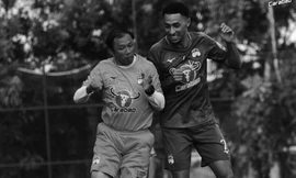 Xúc động cảnh hàng trăm người tiễn đưa HLV Dương Minh Ninh