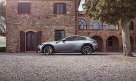 Siêu SUV đầu tiên của Ferrari có giá bán gần 40 tỷ tại Việt Nam