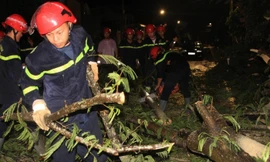 25 cán bộ, chiến sĩ Công an Bình Phước xuyên đêm đi cứu hộ