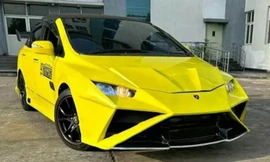 Honda Civic trang trí phong cách siêu xe Lamborghini 