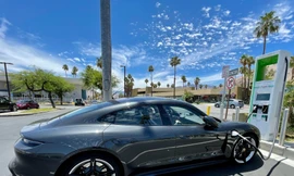 Những lưu ý để giữ giá ô tô điện