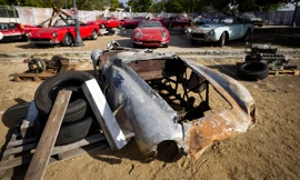 Mảnh ghép của xe Ferrari được đấu giá gần 2 triệu USD