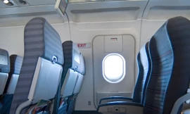 Khách nam la hét, đòi mở cửa thoát hiểm khi bay từ Israel đến Anh