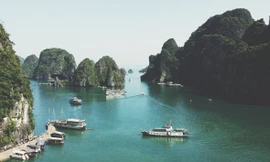 Điều gì diễn ra nếu hạn chế khách du lịch đến vịnh Hạ Long?
