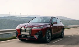 BMW triệu hồi xe điện iX do lỗi mất kiểm soát tốc độ