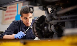 Những sai lầm khi đưa ô tô đi bảo dưỡng