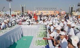 Bàn cờ 20.480 người chơi