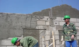 Những phận người kém may