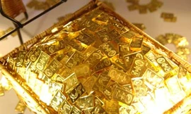 Vàng tuột khỏi mốc 4,7 triệu đồng/chỉ